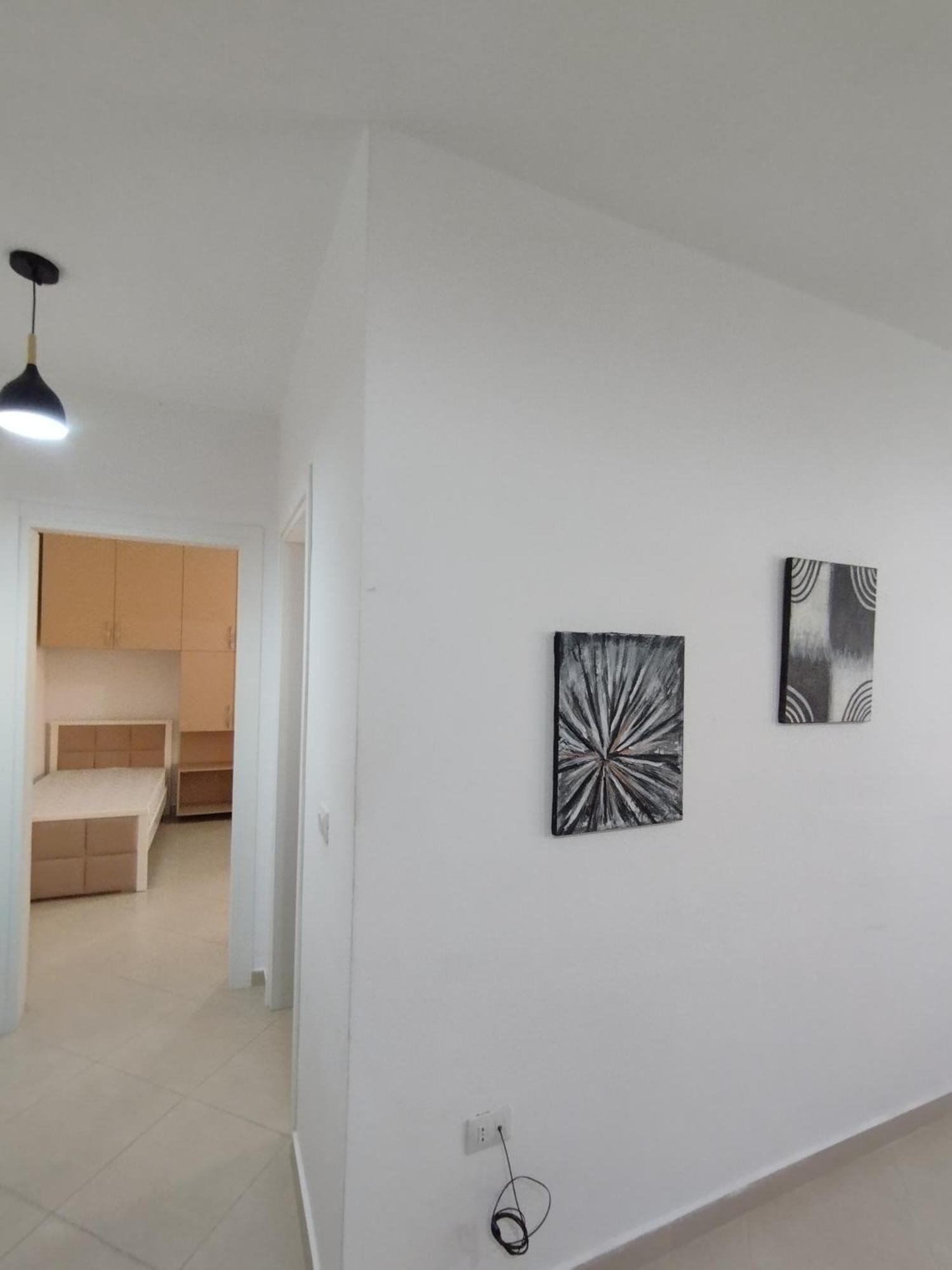 Hergi Apartament Vlore Exterior photo